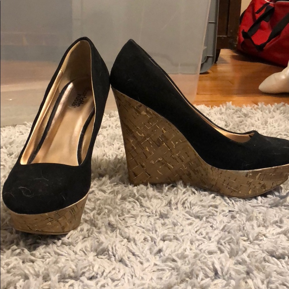Black and cork wedges